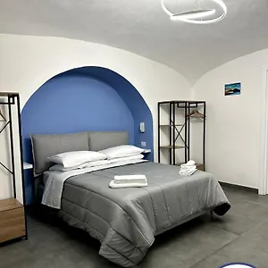 https://house-savoia-215-azzurra-napoli.hotels-amalfi.com
